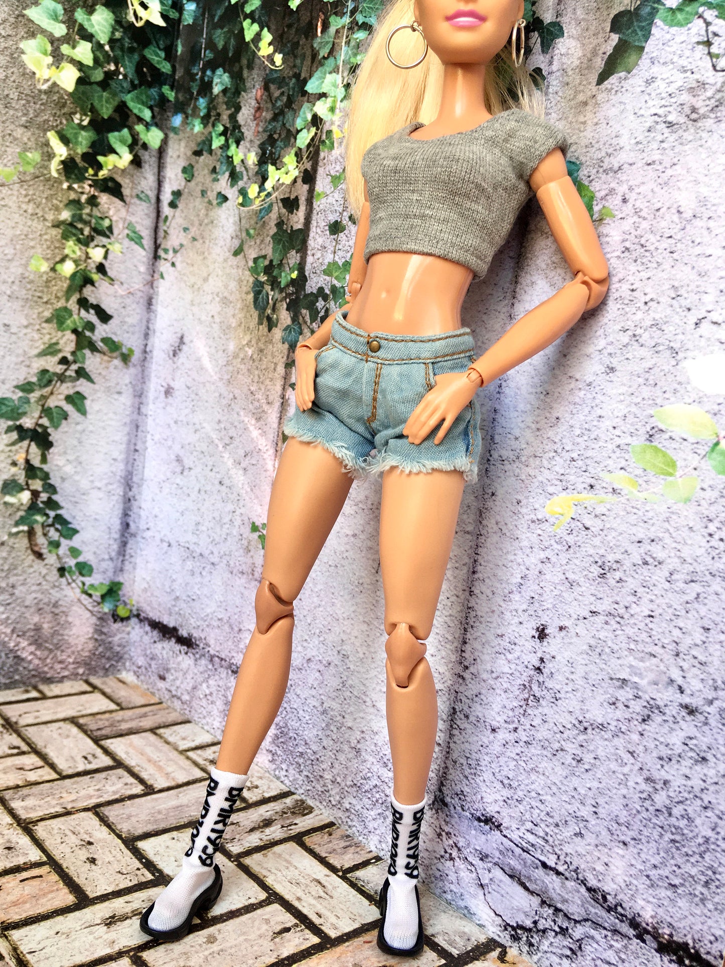 BQ-LUNE – Washed Denim Shorts for 11.5" 1/6 Scale Fashion Dolls - www.bouutique.com