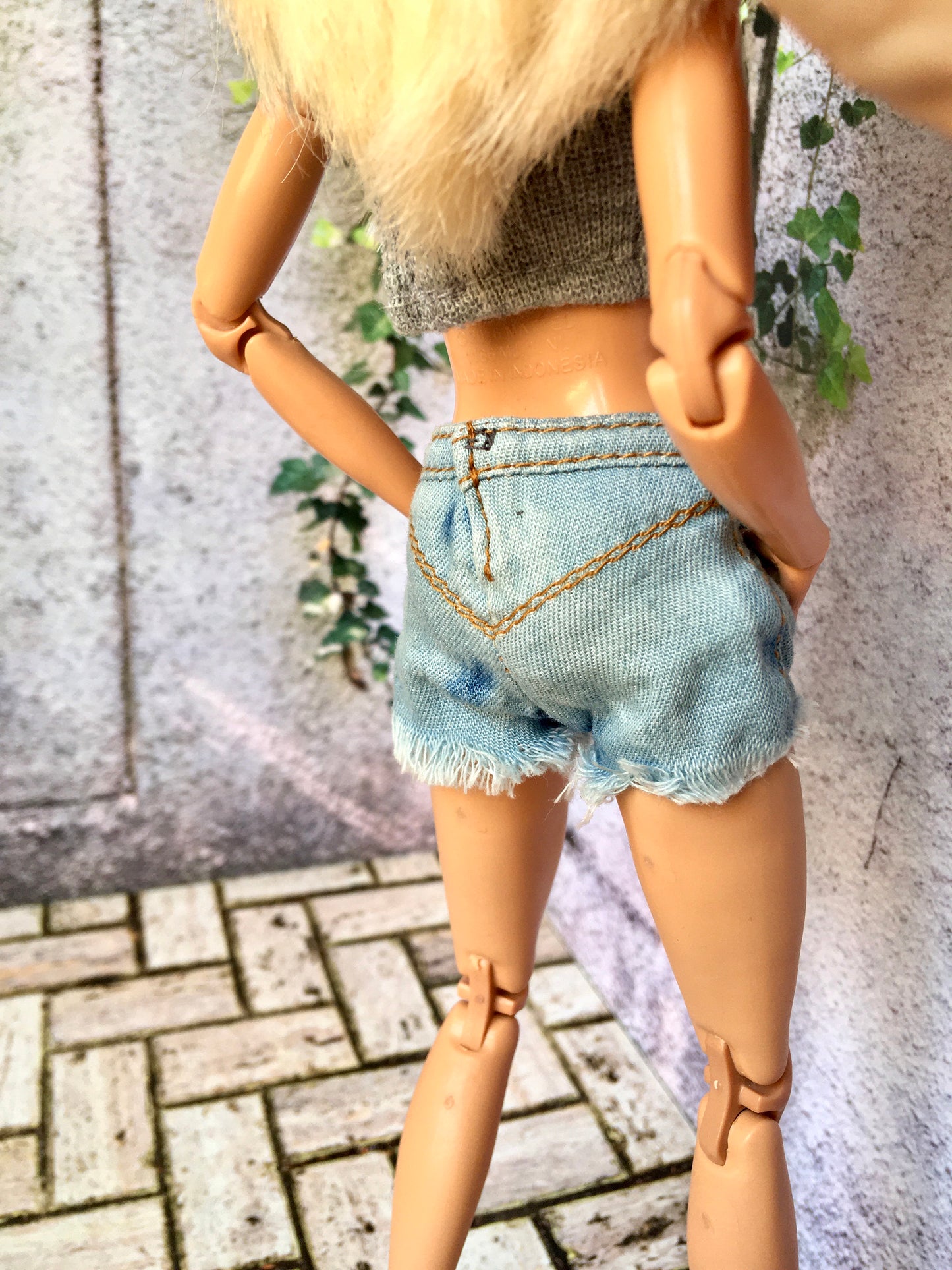 BQ-LUNE – Washed Denim Shorts for 11.5" 1/6 Scale Fashion Dolls - www.bouutique.com