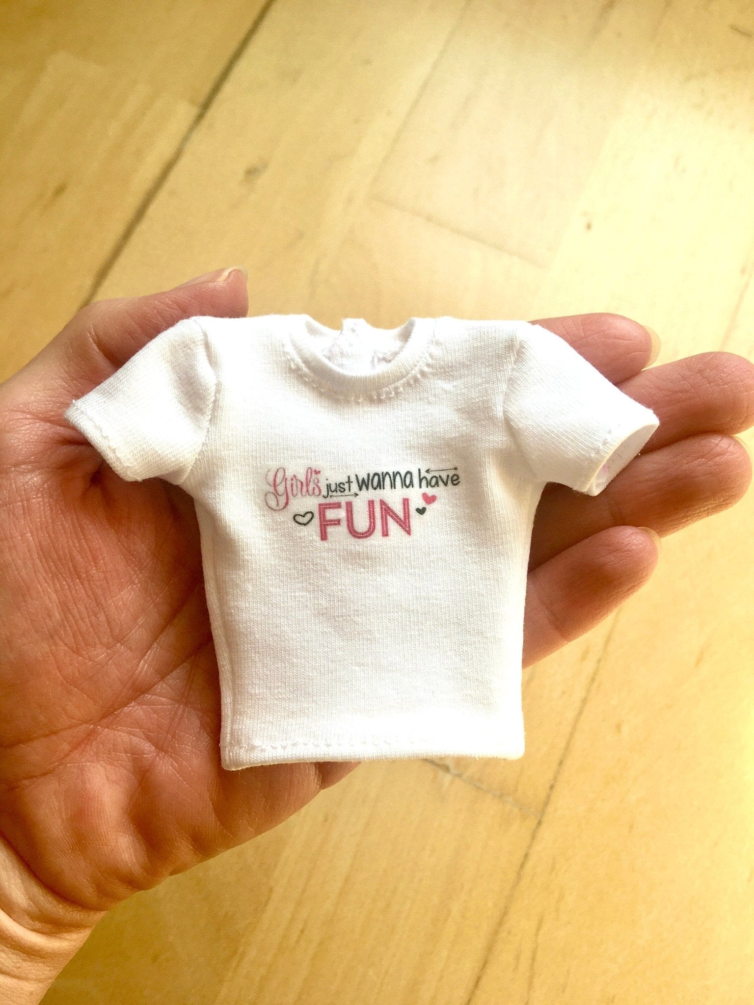 Vital Print T-shirt "Fun" Design for Poppy Parker Dolls, many colors - Bouutique.com