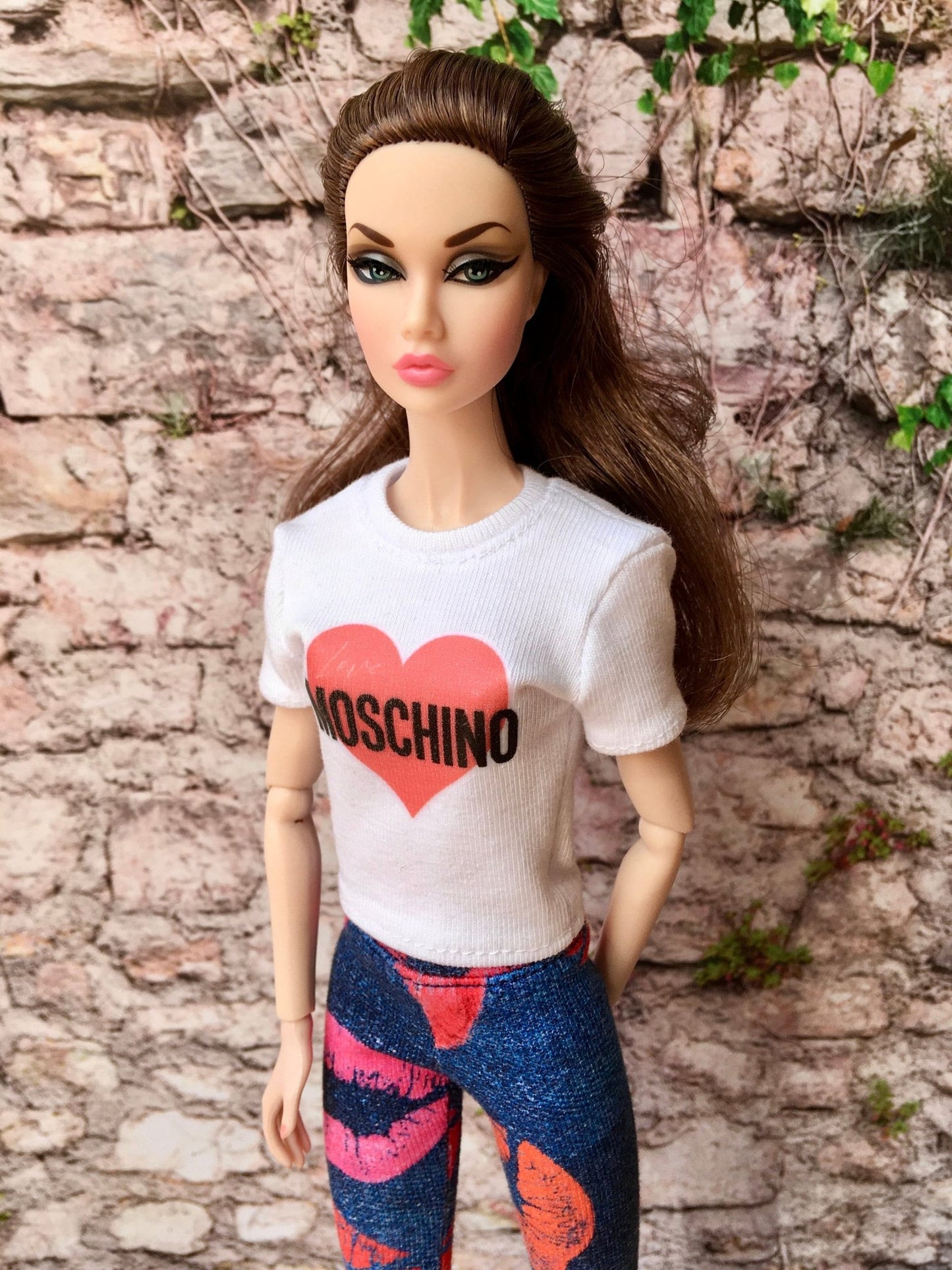 Vital Print T-shirt "Love" Design for Poppy Parker Doll - Bouutique.com