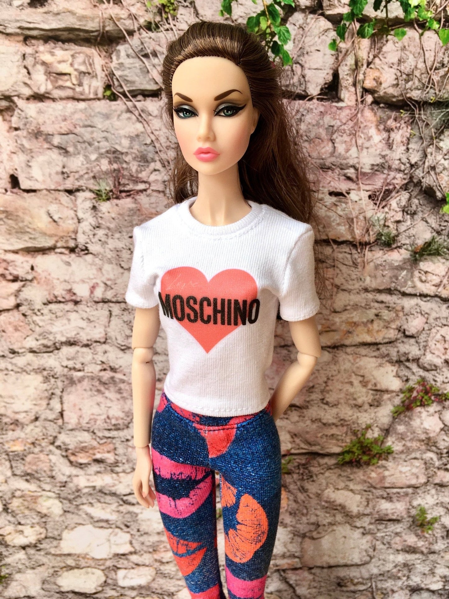 Vital Print T-shirt "Love" Design for Poppy Parker Doll - Bouutique.com