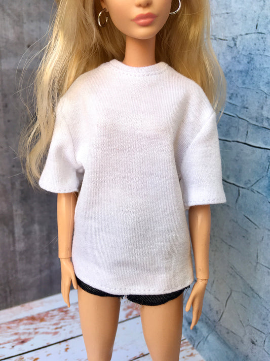 FLOWY LITE – Oversized Crew-Neck T-shirt for Dolls (11.5") - www.bouutique.com