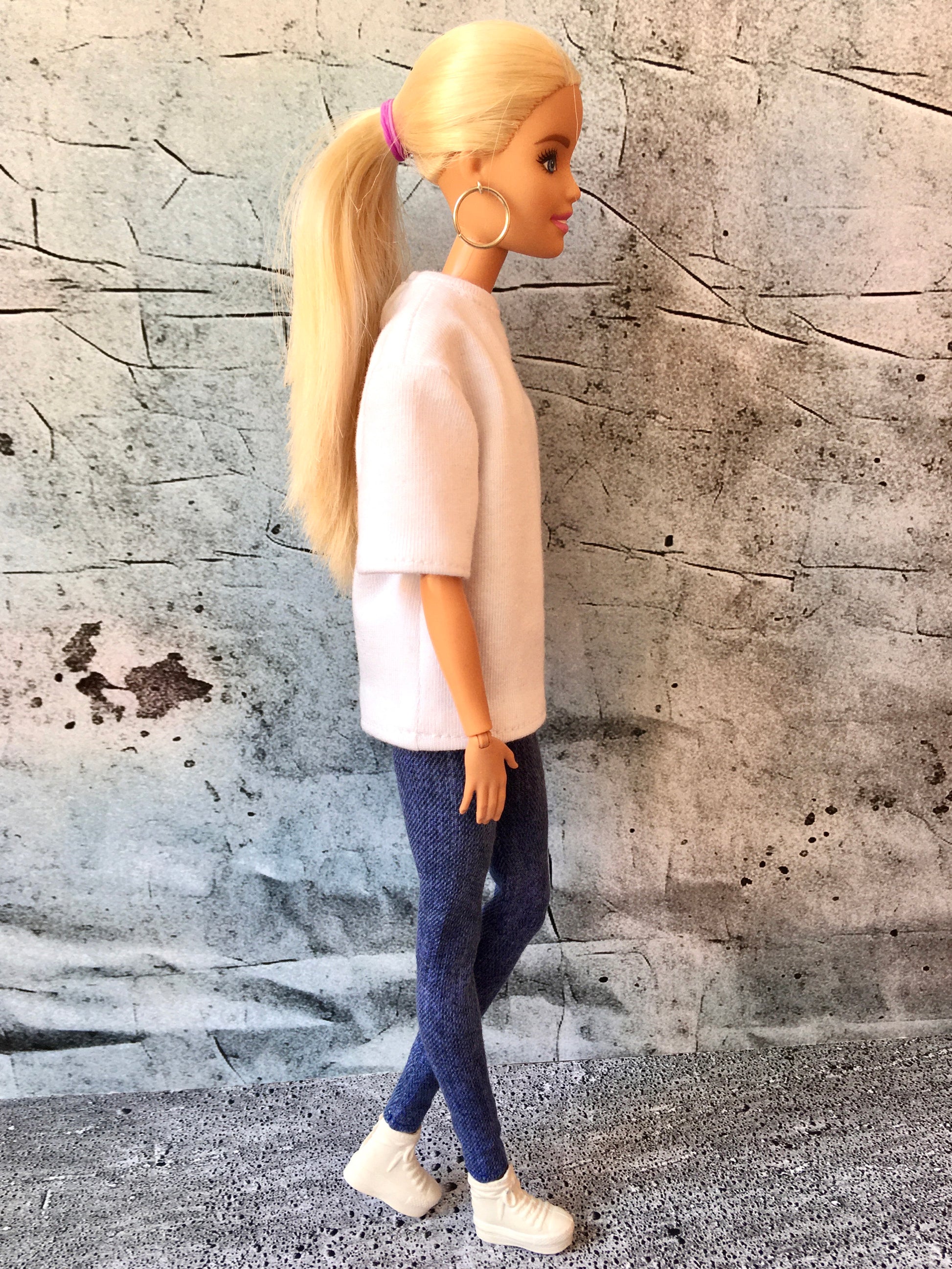 www.bouutique.com - Flowy Short Sleeve Oversized T-shirt for Dolls 11.5 Inch