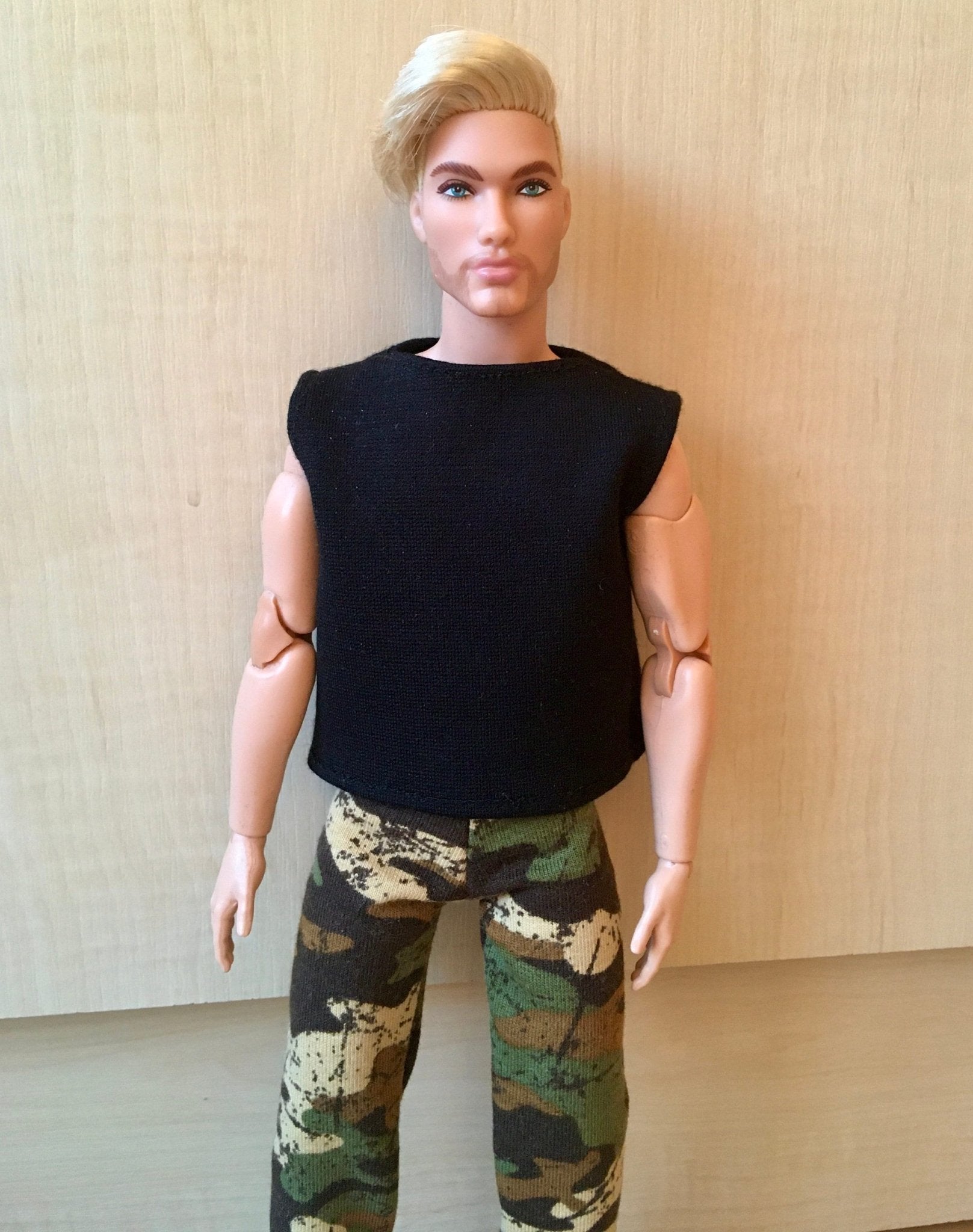 Basic Sleeveless T-shirt for Ken Doll - many colors - Bouutique.com