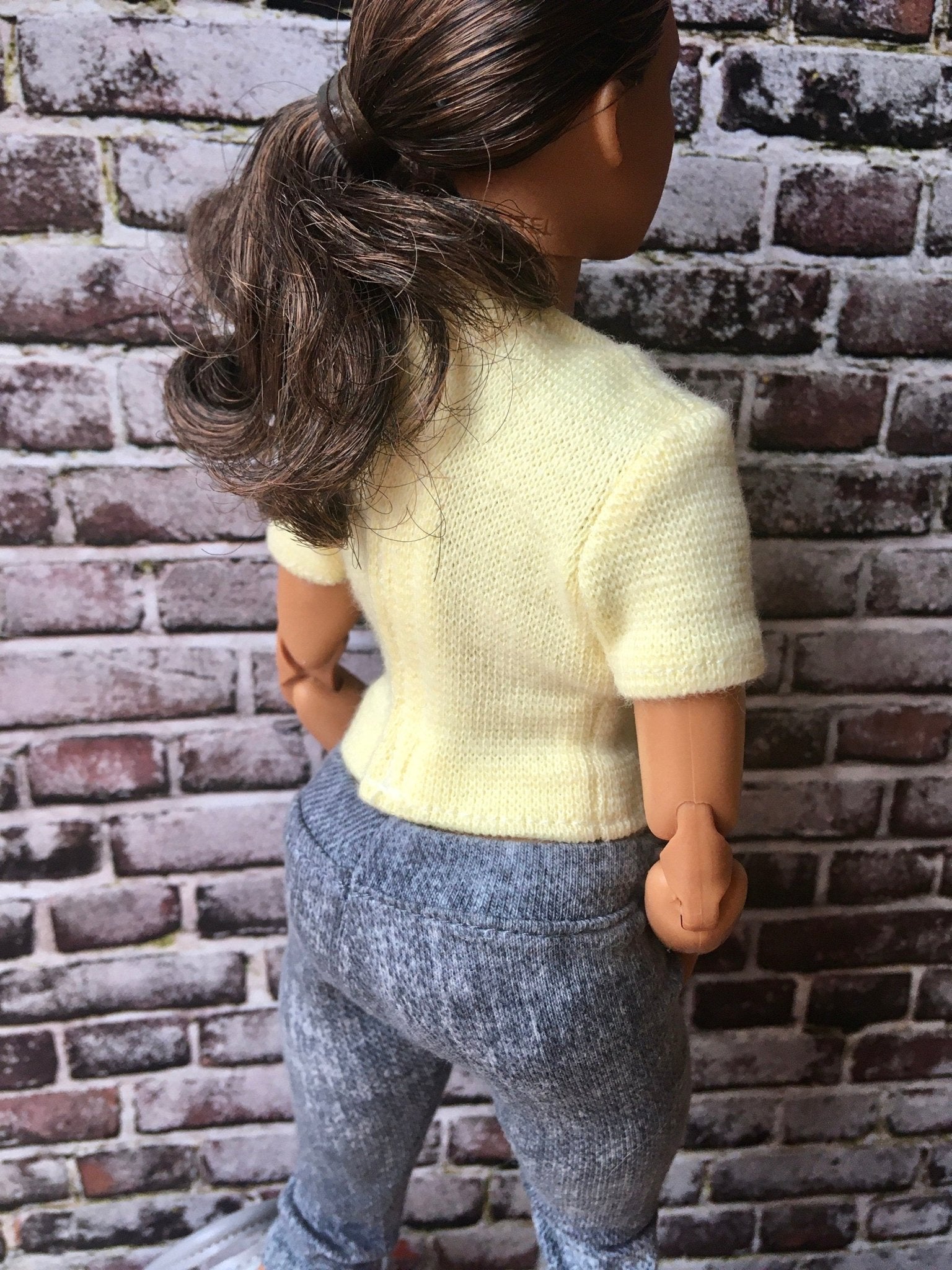Staple Strong T-Shirt for Curvy Doll, 1/6-Scale - Bouutique.com