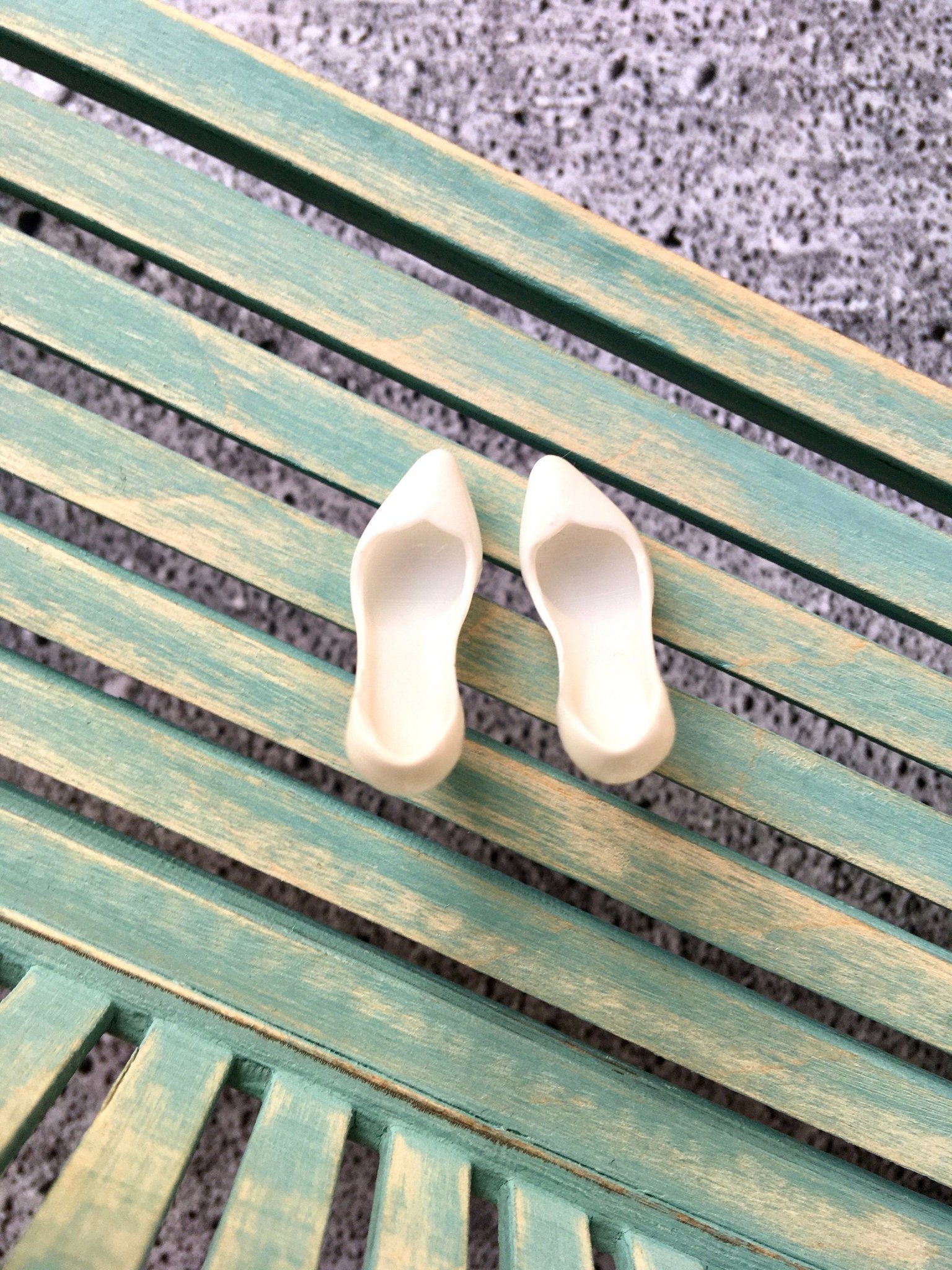 Classic Toe Pumps High Heels in white color for Integrity Toys Doll - Bouutique.com