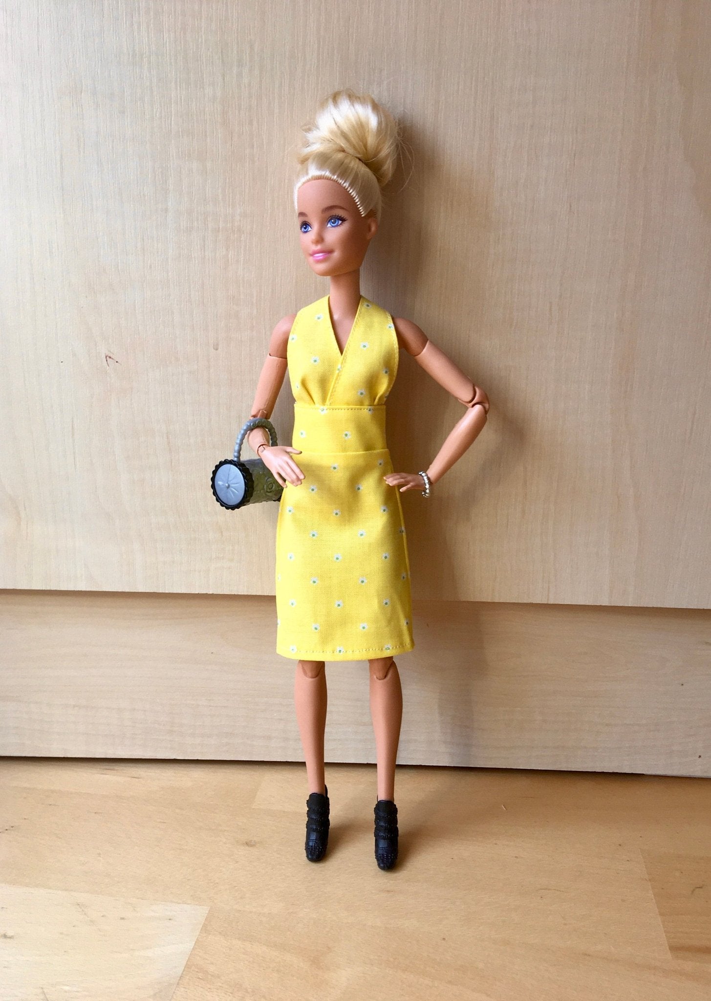 Sunrise Colorful Halter Dress for Doll 1/6-scale, 11.5 Inch, many colors - Bouutique.com