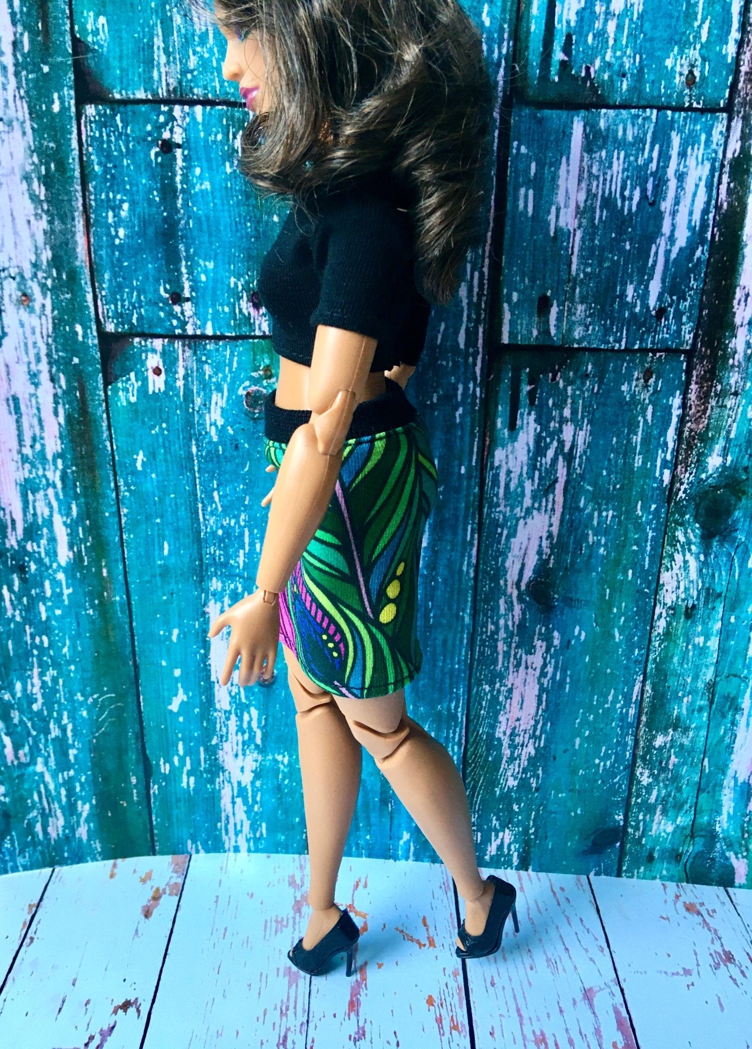 Foliage Colorful Print Skirt for Curvy Dolls 1/6-scale - Bouutique.com