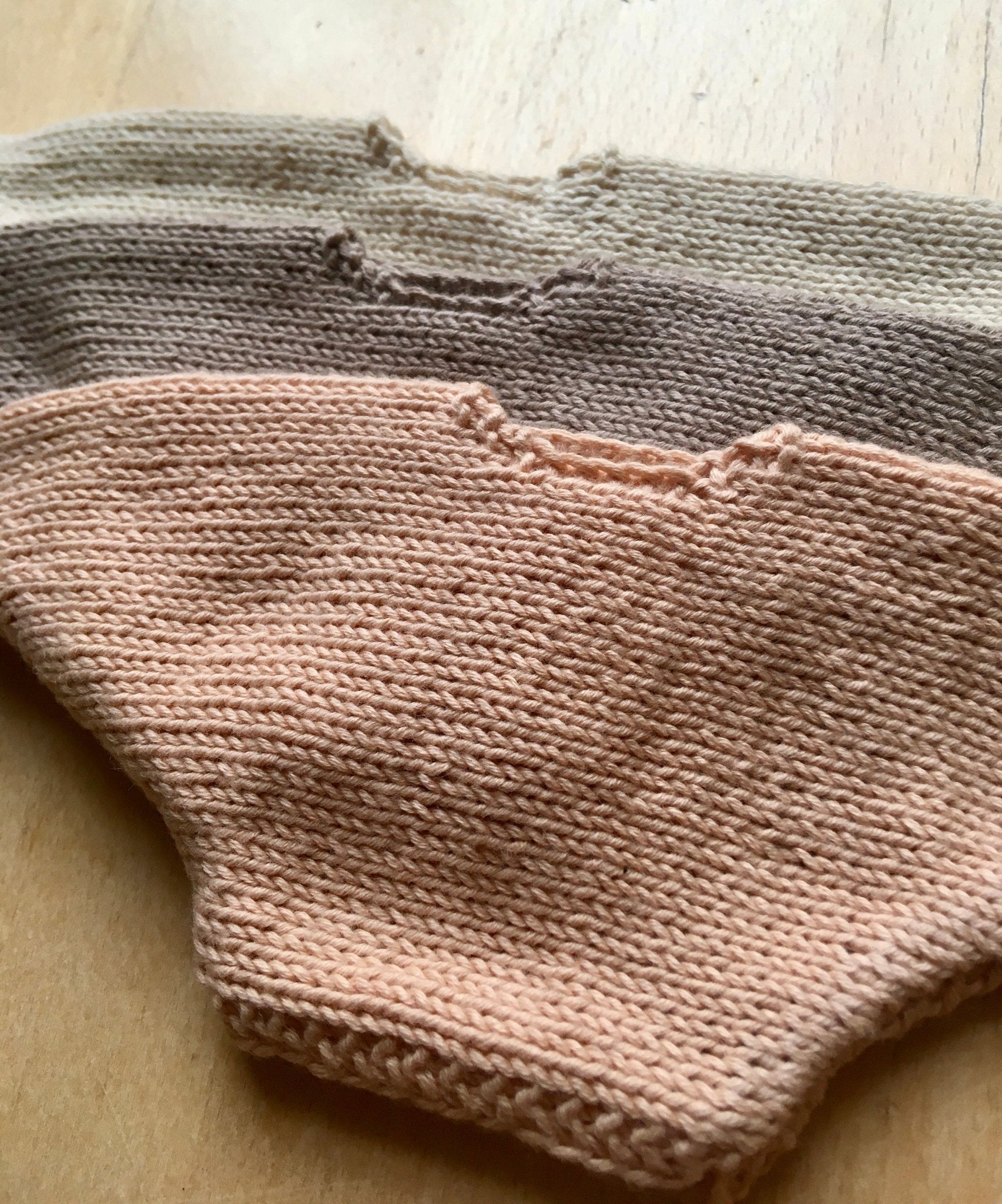 Knit Bat Sleeve Sweater for Curvy Doll 1/6-scale | Knitted Doll Clothes - in 3 colors - Bouutique.com