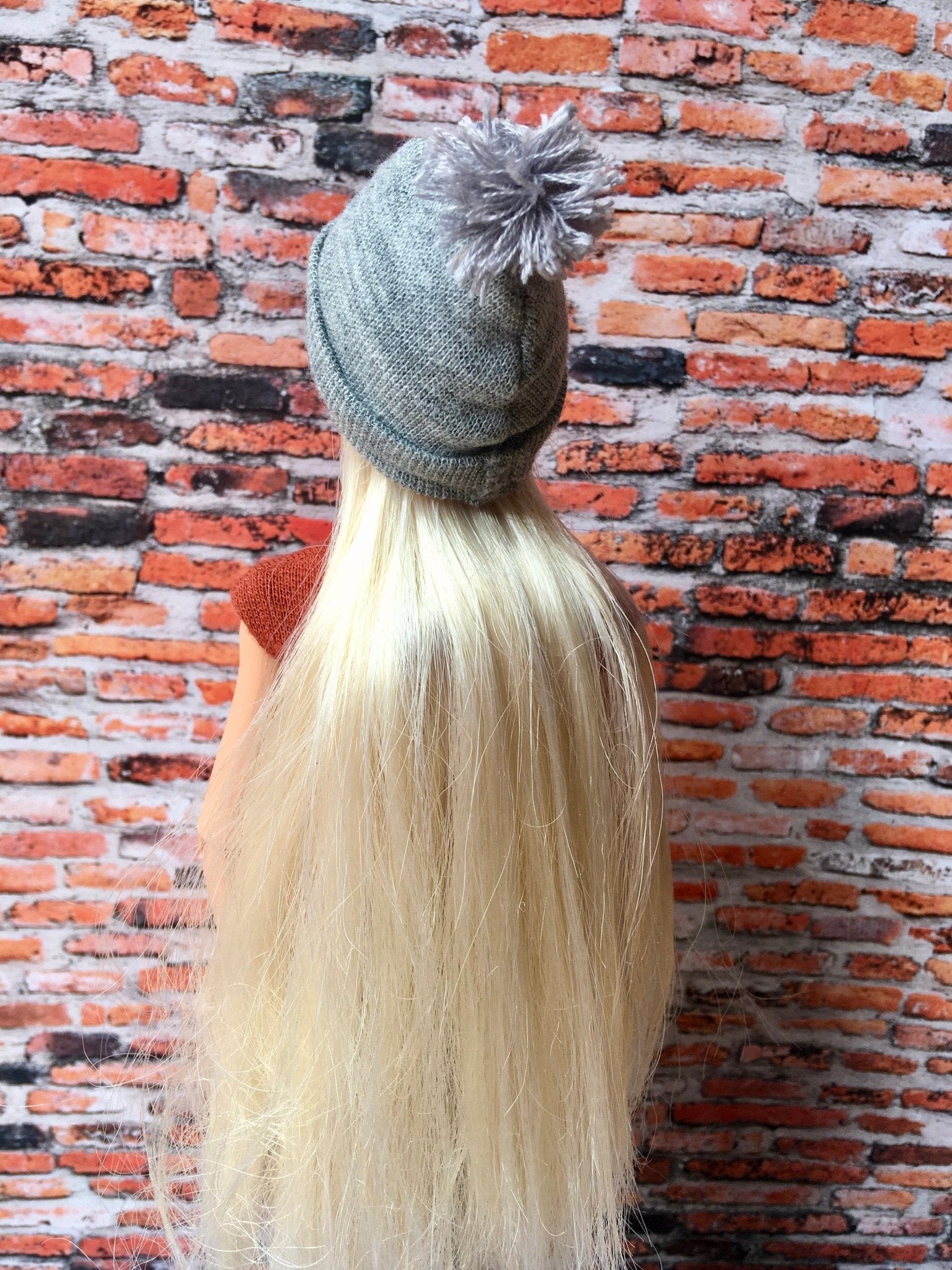 Chill Pom Pom Beanie Cap for Dolls 1/6-scale, Poppy Parker, NuFace, many colors - Bouutique.com